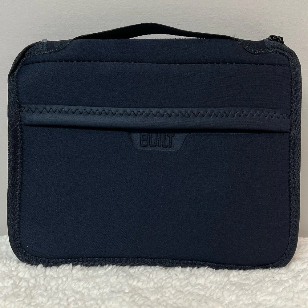 BUILT NY Neoprene Zip Folio Case for All iPads
